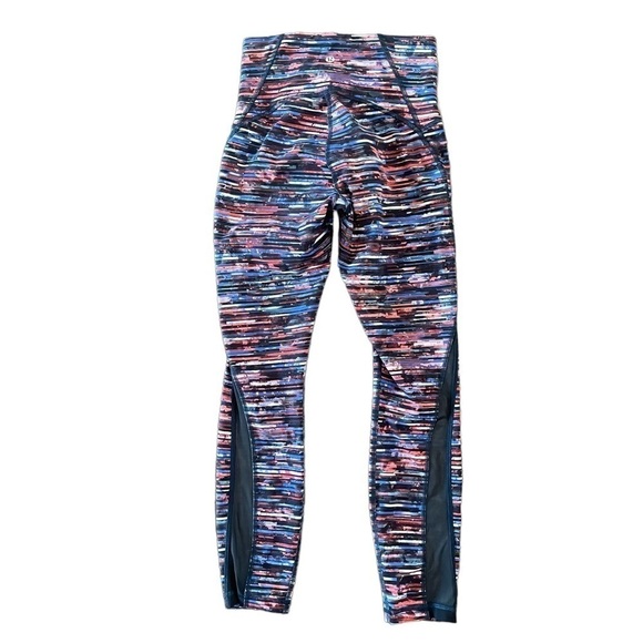 Lululemon Train Times 7/8 Pant 25", Hinshu Alpine White Multi / Black, Size 4 - Picture 5 of 7